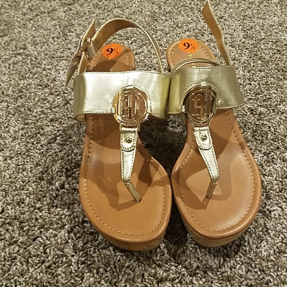 Wedge sandals